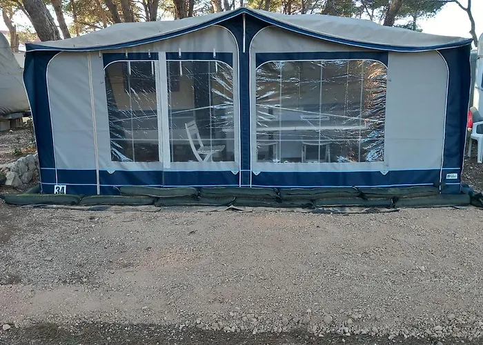 Caravan Near The Sea 6