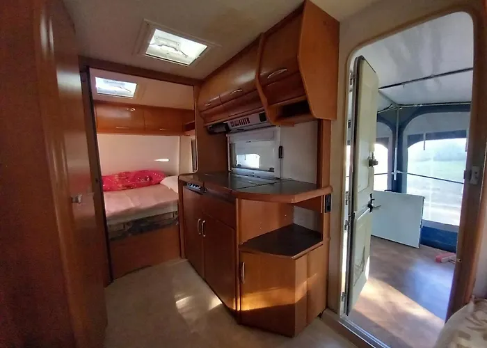 Caravan Near The Sea 6 * Углян